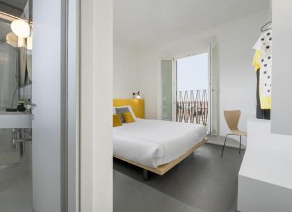 Camplus Hotel Roma Centro - image 16