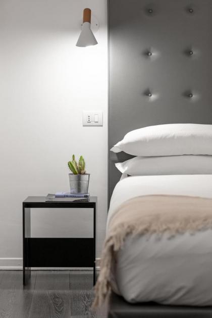 N - SPACE modern guestrooms - image 17