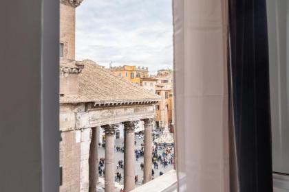 iFlat Pantheon at your feet Rome