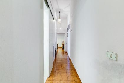 Spanish Steps Spacious Apartment - image 19