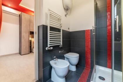 Trastevere Modern Apartment - image 12