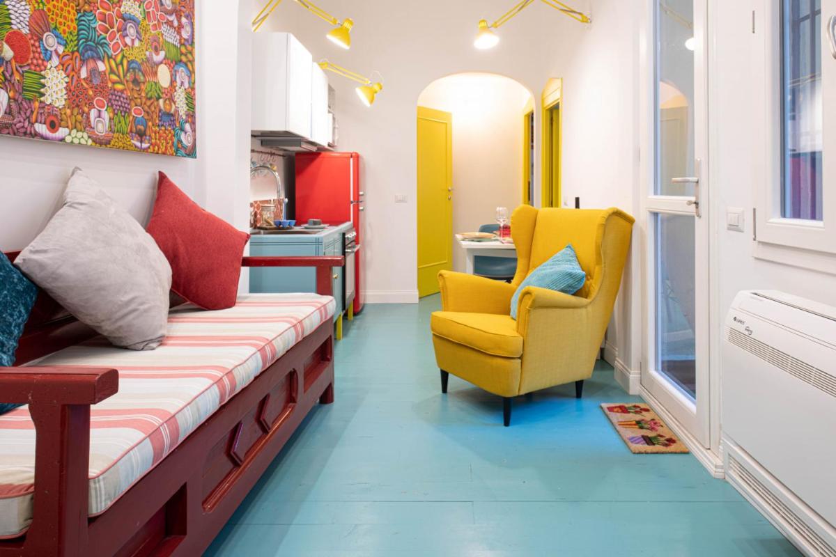 Trastevere Colorful Apartment with Terrace! - image 6