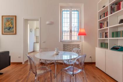 Trastevere Luxury Apartment with Terrace - image 11