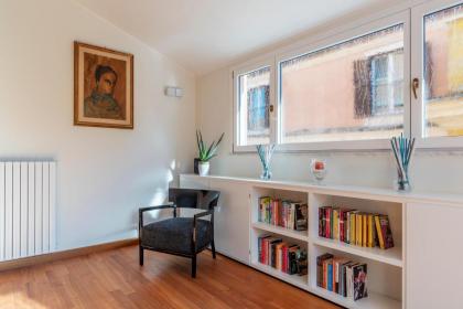 Trastevere Luxury Apartment with Terrace - image 14