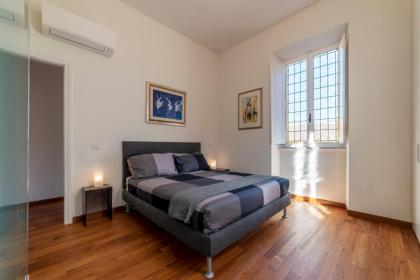 Trastevere Luxury Apartment with Terrace - image 18