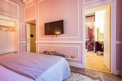 Hold Rome - Luxury Suites - image 2