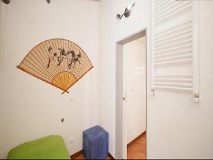 Beautiful 2 bedroom Apartment  - image 5