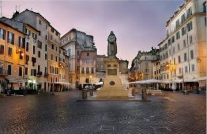 Stunning Property In Heart Of Most Charming And Elegant Area Of Rome - image 8