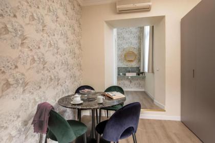 Spanish Steps Victoria Apartment - image 4