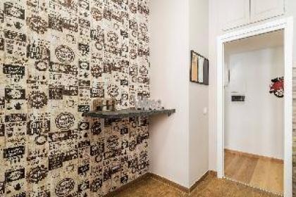 New Completely Renovated Apt In Vatican Peppes - image 10