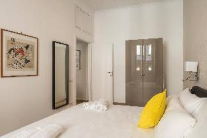 New Completely Renovated Apt In Vatican Peppes - image 2