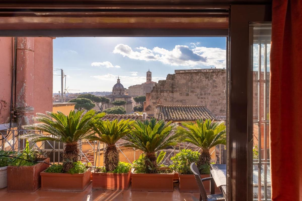 iFlat Incredible view of the Roman Forum - main image