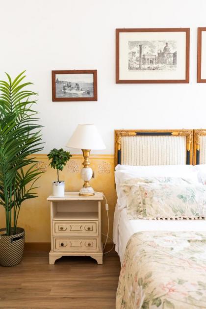 Cozy and Chic Suite near Campo de Fiori - image 18