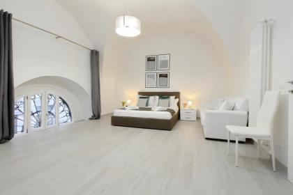 Ponte Cavour Apartment - image 18