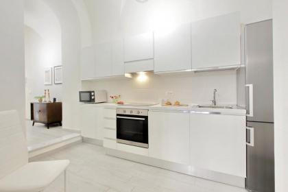 Ponte Cavour Apartment - image 6