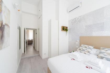 White Gioberti Apartments - image 13