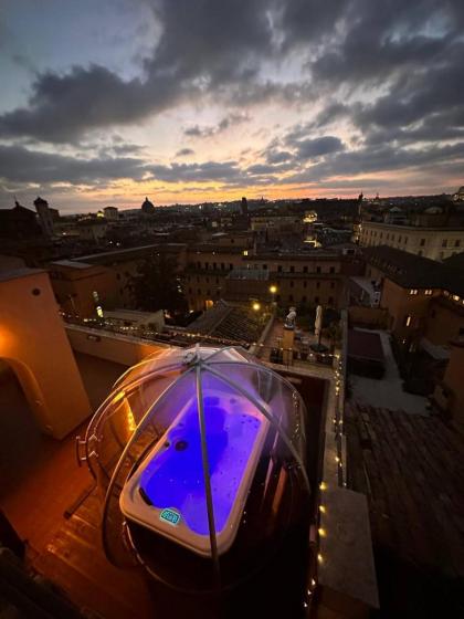 VIVILO ROMA TREVI - LUXURY EXPERIENCE - PRIVATE JACUZZI on TERRACE - INSANE VIEW - image 1