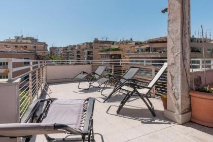 Piazza Bologna Terrace Apartment with Parking - image 20