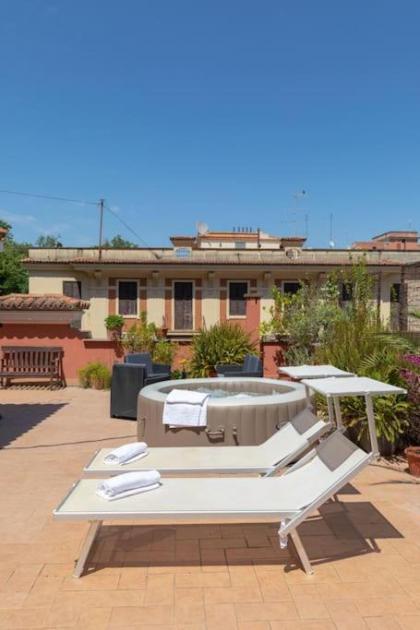 Penthouse with Jacuzzi on Terrace in Trastevere - image 12