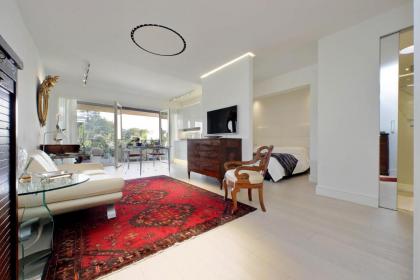 Luxury Aurelia Apartment with Swimming Pool - image 7