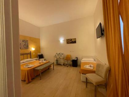 AD Cavour Luxury Rooms - image 17