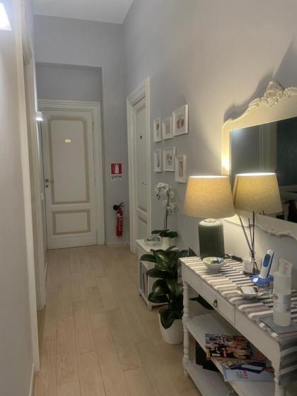 AD Cavour Luxury Rooms - image 19