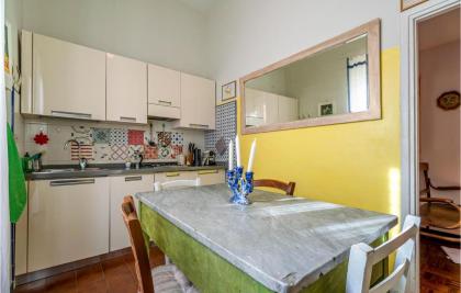 Amazing apartment in Roma with WiFi and 2 Bedrooms - image 11