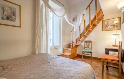 Amazing apartment in Roma with WiFi and 2 Bedrooms - image 17