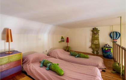 Amazing apartment in Roma with WiFi and 2 Bedrooms - image 19