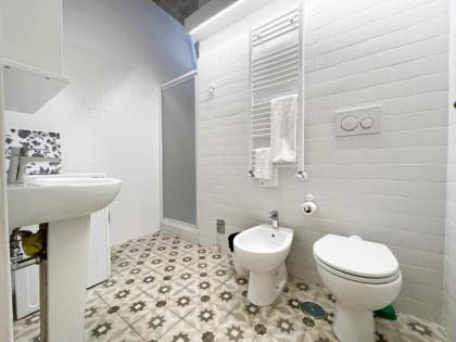 CAIROLI BOUTIQUE APARTMENT - image 13