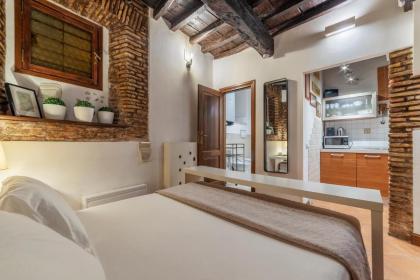 Heart of Trastevere Studio Flat - image 11