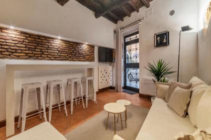 Heart of Trastevere Studio Flat - image 18