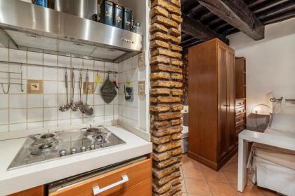 Heart of Trastevere Studio Flat - image 5