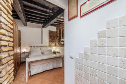 Heart of Trastevere Studio Flat - image 7