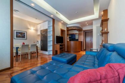 Deep Blue Apartment - image 11