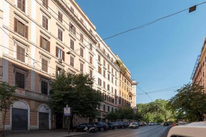 Vittorio Emanuele Cozy Flat - image 17