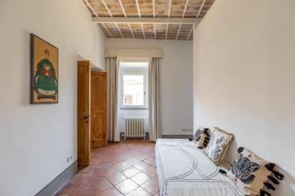 iFlat Campo dei Fiori Stylish Apartment - image 20