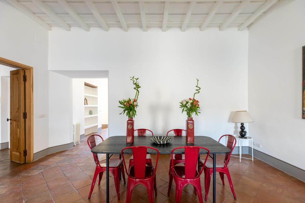 iFlat Campo dei Fiori Stylish Apartment - image 6