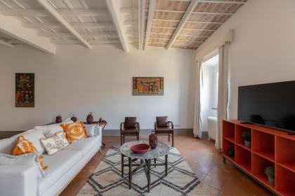 iFlat Campo dei Fiori Stylish Apartment - image 9