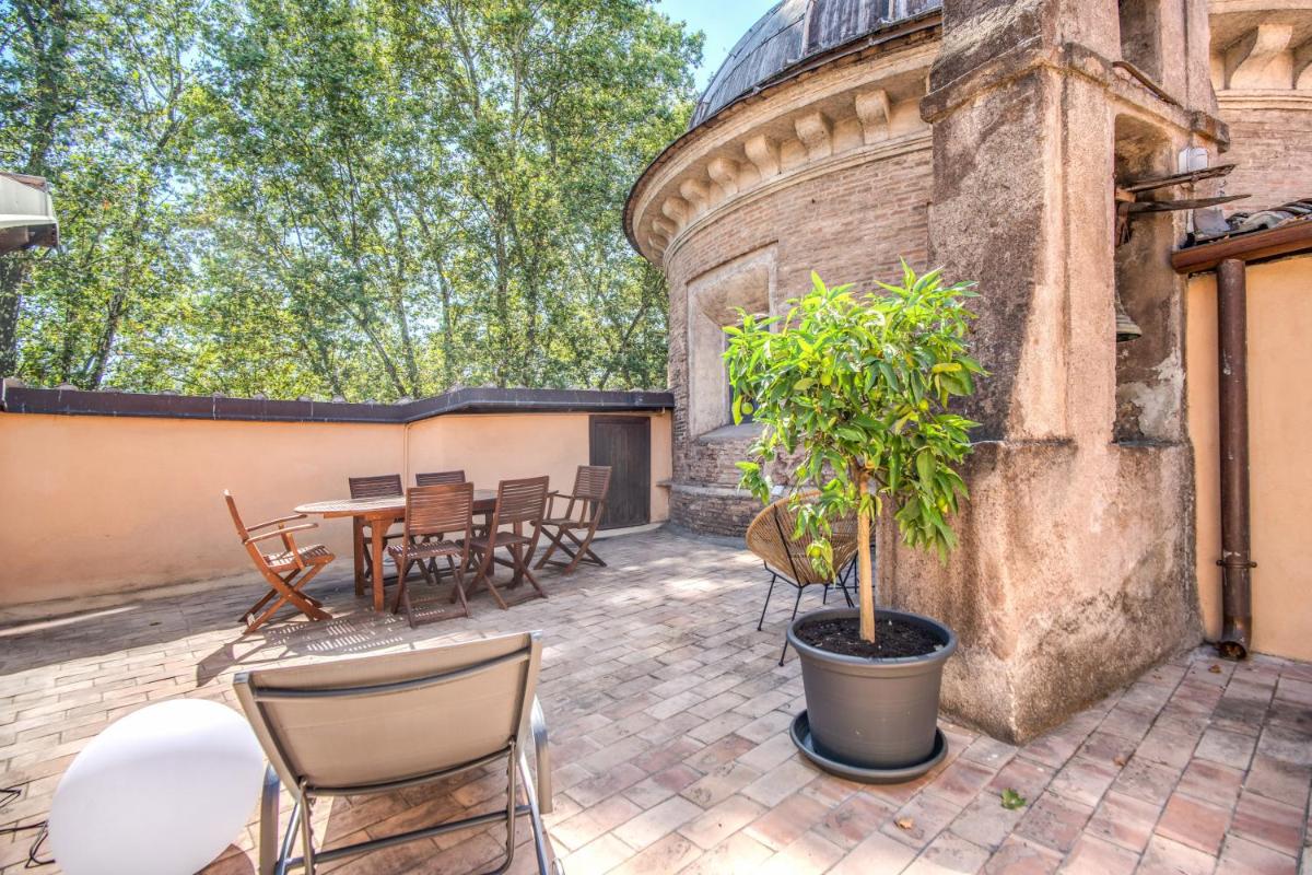 Sant'eligio attic with exclusive terrace campo di fiori - main image