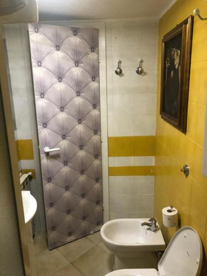 ROMAN APARTMENT in TRASTEVERE - image 20