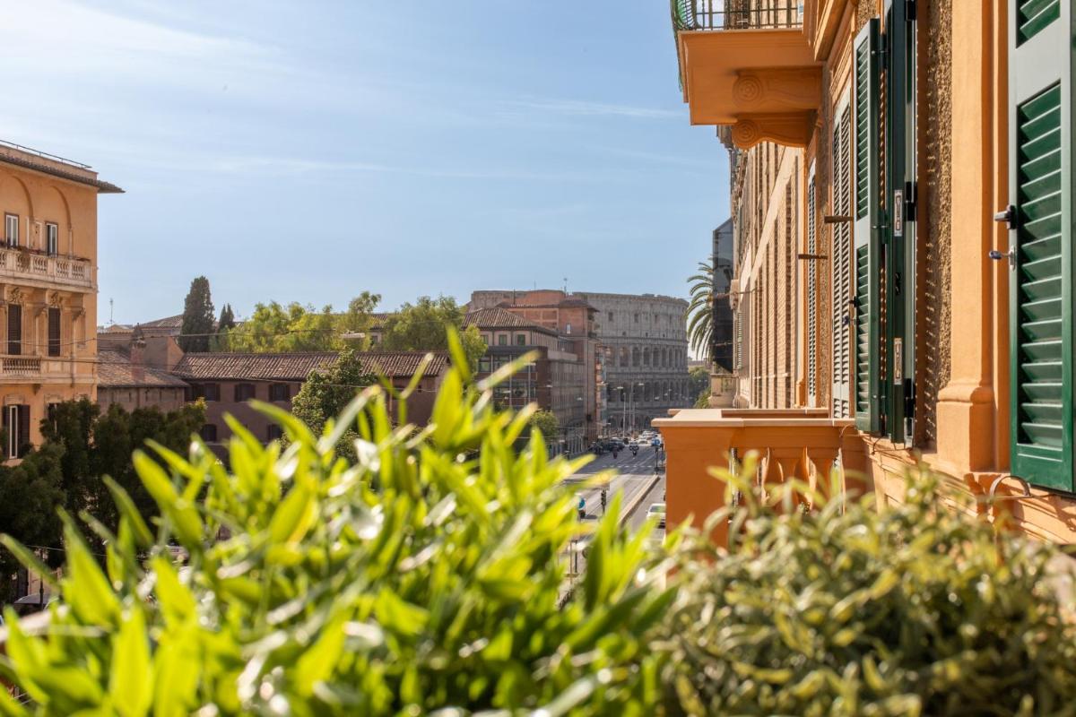 iFlat Delightful apartment view colosseum - image 3