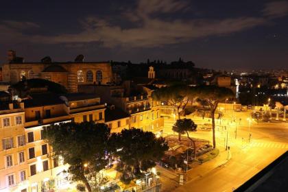 Roma Maxima: Amazing view of the Roman Forum - image 18