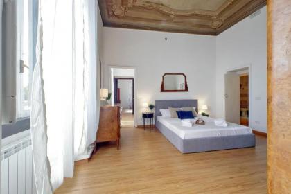 Cavour 2 bedrooms apartment - image 16