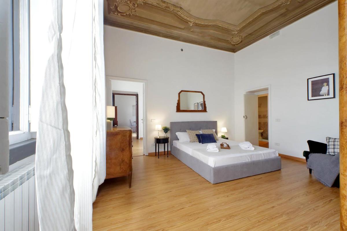 Cavour 2 bedrooms apartment - image 3