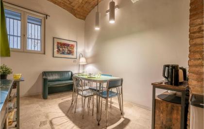 Stunning Apartment In Roma With Wifi And 1 Bedrooms - image 9