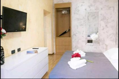 Dulcis In Colosseo Apartments - image 2