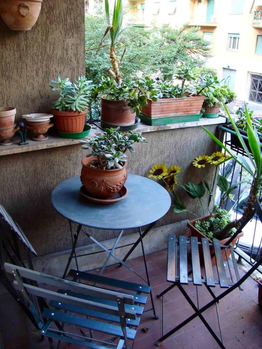 One bedroom appartement with furnished balcony and wifi at Roma - main image