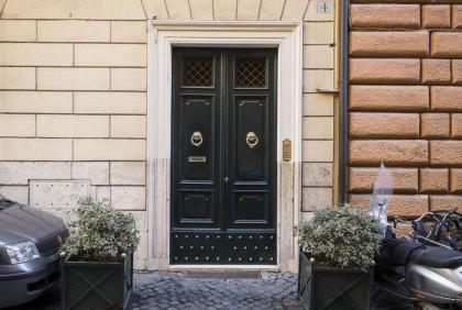 Navona Penthouse Apartment with Terraces - image 11