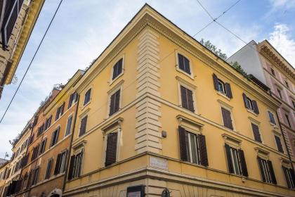 Navona Penthouse Apartment with Terraces - image 15